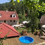 Herberg Hamr Divci Kamen Kremze