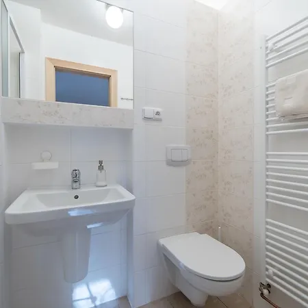 Hamr Divci Kamen Πανδοχείο